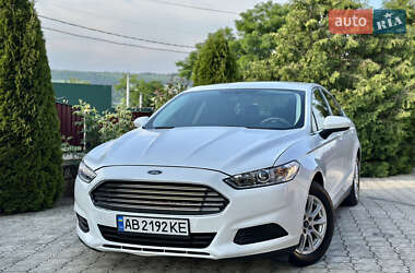 Седан Ford Fusion 2016 в 