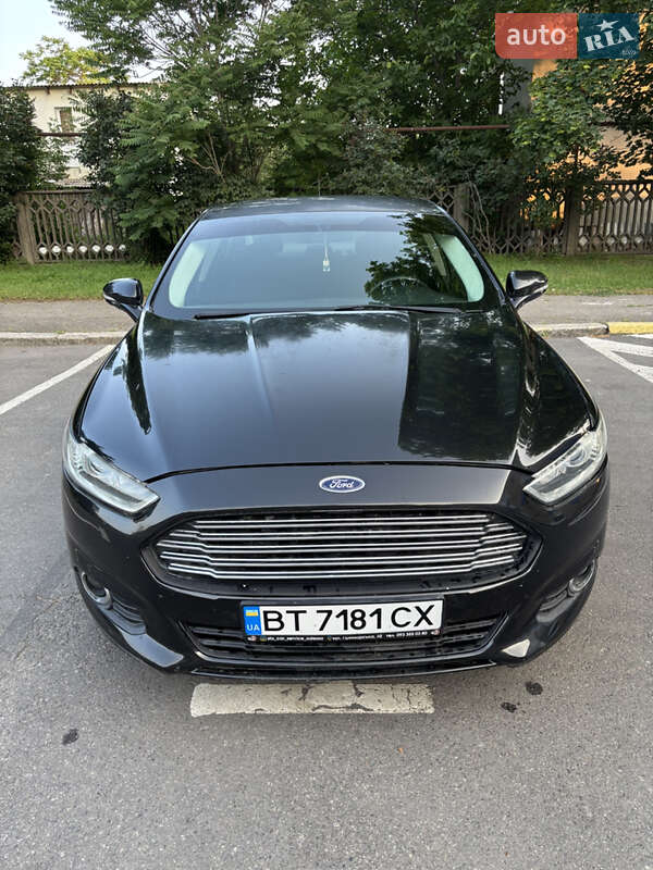 Седан Ford Fusion 2013 в 