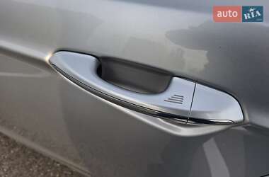 Седан Ford Fusion 2016 в 