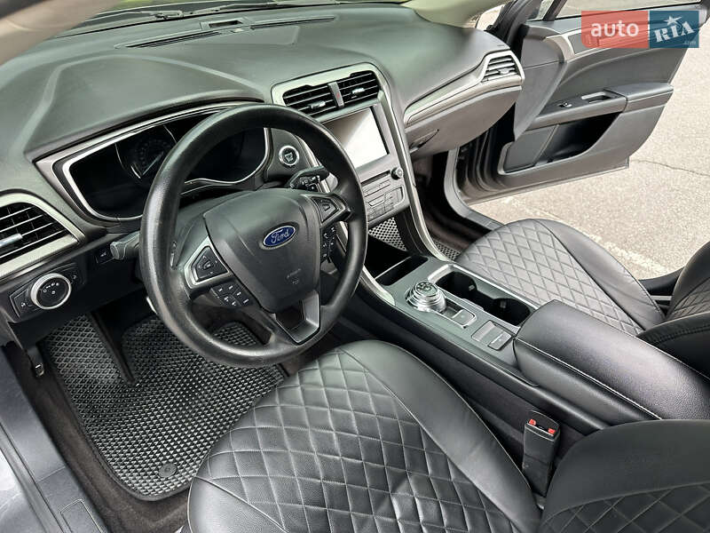 Седан Ford Fusion 2016 в Києві