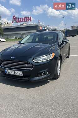 Седан Ford Fusion 2013 в 
