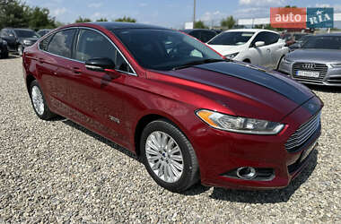 Седан Ford Fusion 2016 в 