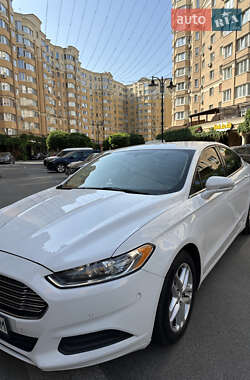 Седан Ford Fusion 2014 в 