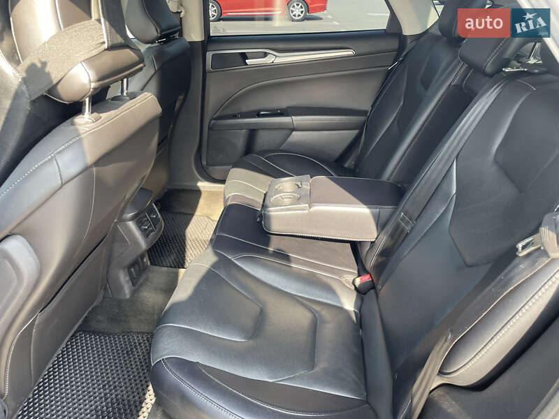 Седан Ford Fusion 2015 в Киеве