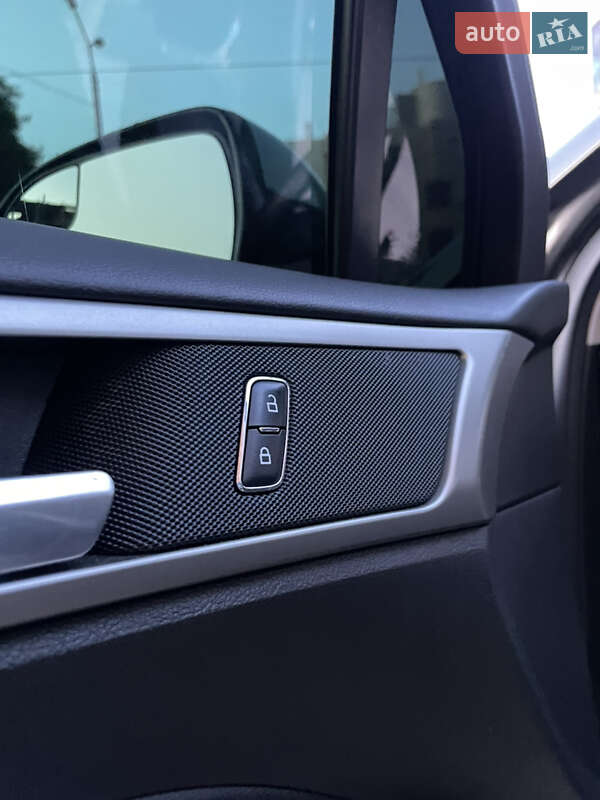 Седан Ford Fusion 2015 в Запорожье фото 23 Седан Ford Fusion 2015 в Запорожье