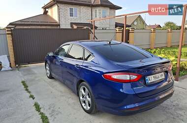 Седан Ford Fusion 2016 в 