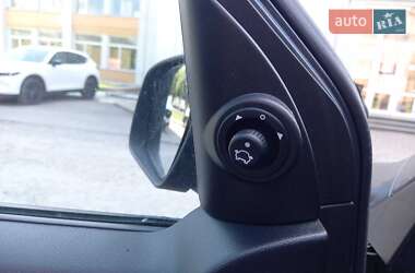 Хэтчбек Ford Fusion 2010 в 