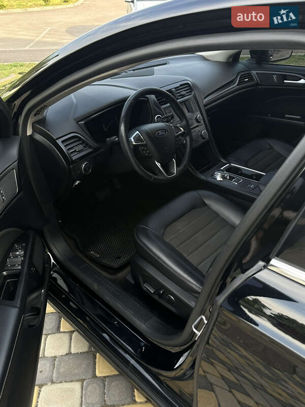 Седан Ford Fusion 2018 в Киеве фото 2 Седан Ford Fusion 2018 в Киеве