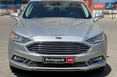 Седан Ford Fusion 2017 в 