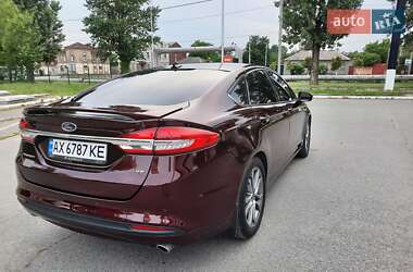 Седан Ford Fusion 2016 в 