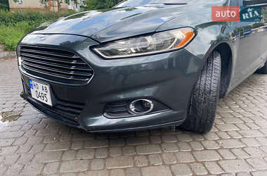 Седан Ford Fusion 2015 в 
