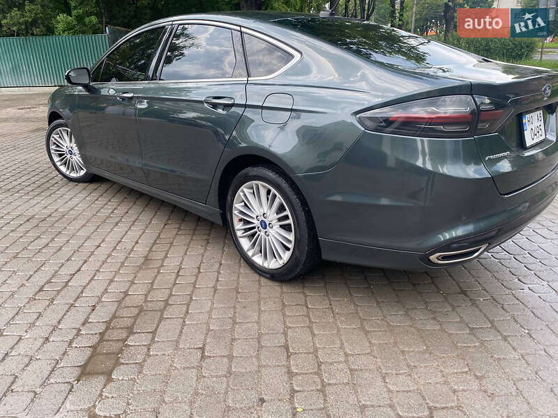 Седан Ford Fusion 2015 в Тернополе