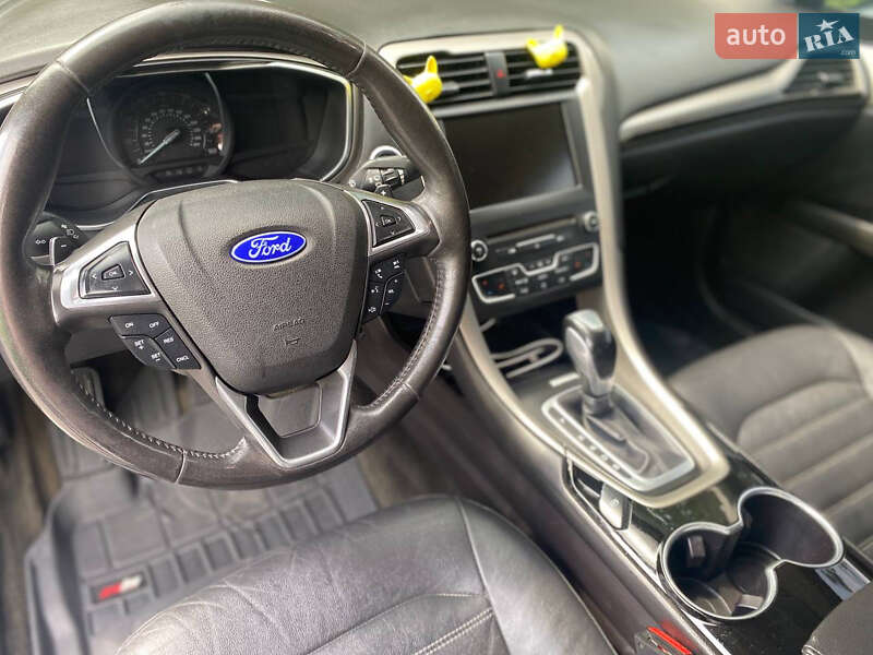 Седан Ford Fusion 2015 в Тернополе