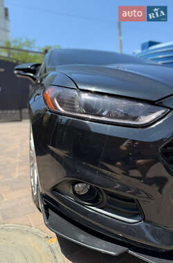 Седан Ford Fusion 2013 в 
