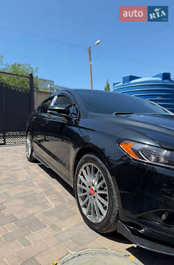 Седан Ford Fusion 2013 в 