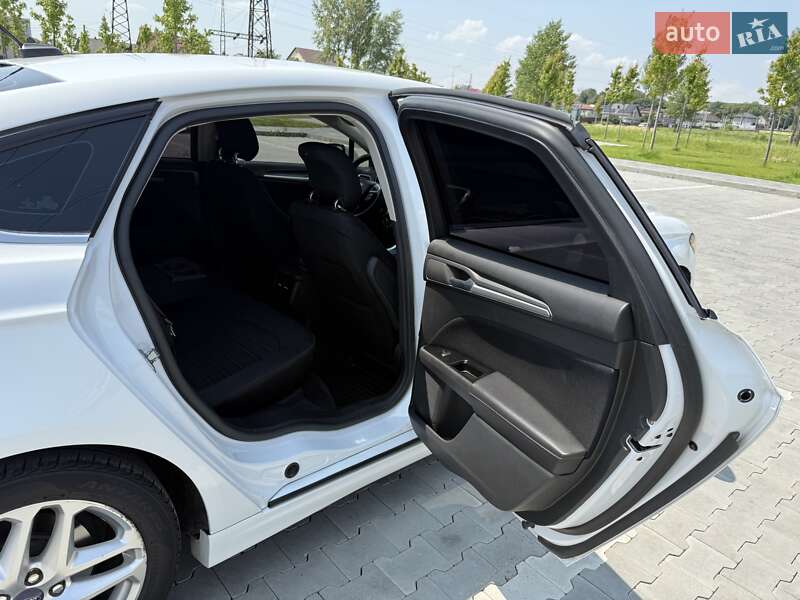 Седан Ford Fusion 2012 в Ирпене