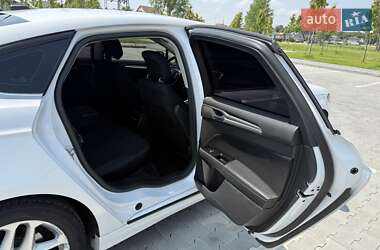 Седан Ford Fusion 2012 в 