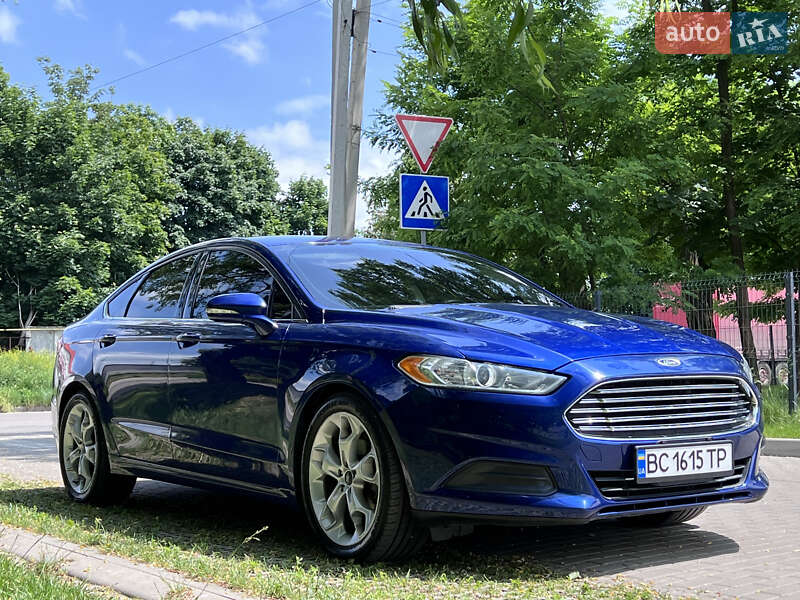 Седан Ford Fusion 2015 в Львове