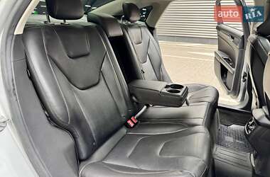 Седан Ford Fusion 2015 в 