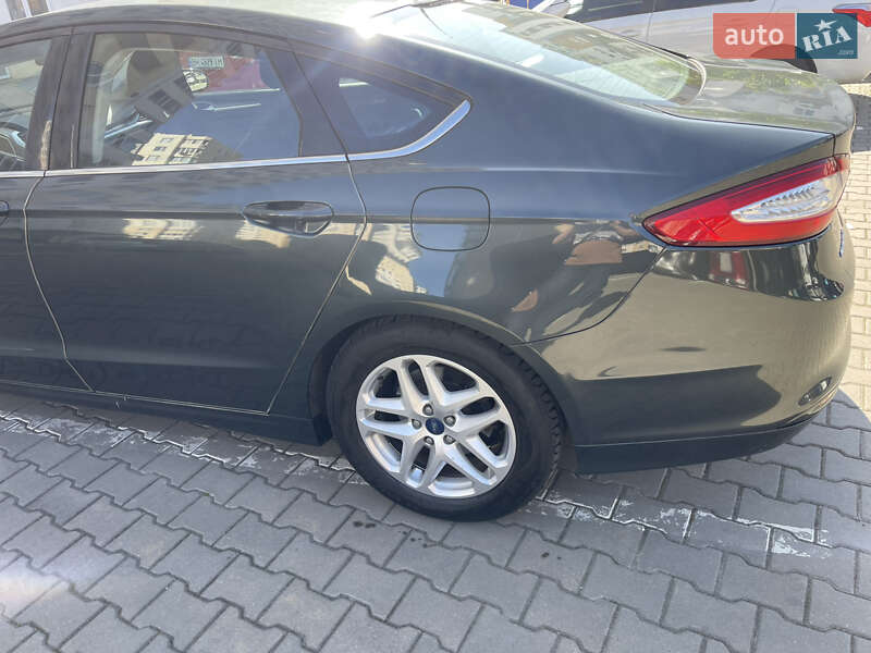 Седан Ford Fusion 2014 в Одесі