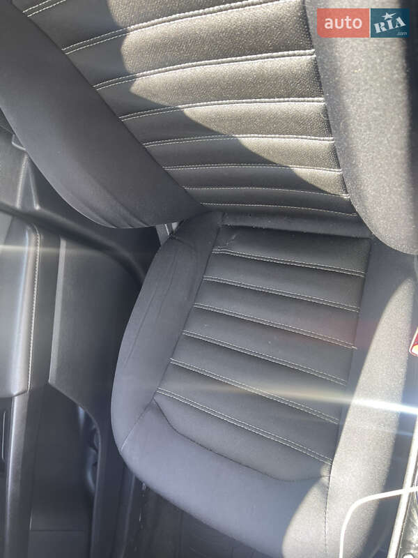 Седан Ford Fusion 2014 в Одесі
