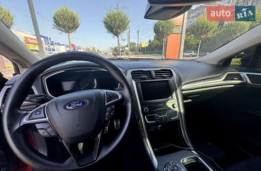 Седан Ford Fusion 2019 в 