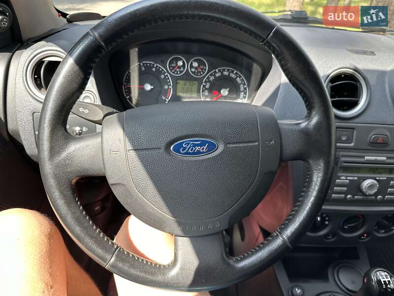 Хэтчбек Ford Fusion 2007 в Киеве