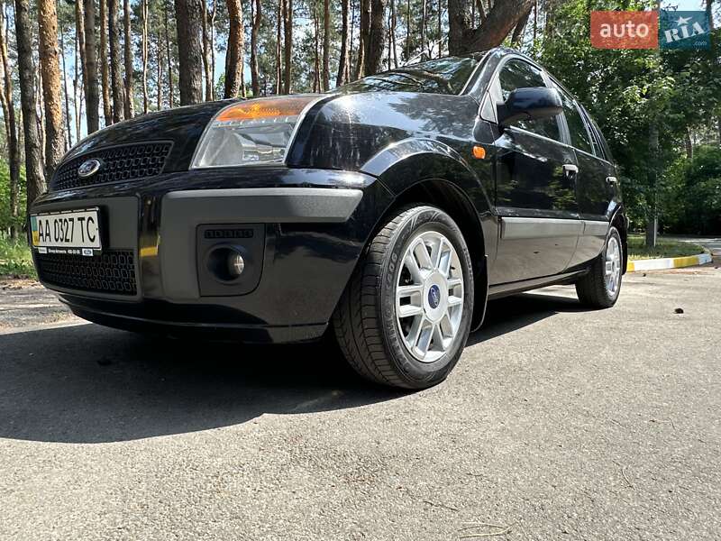 Хэтчбек Ford Fusion 2007 в Киеве