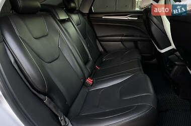 Седан Ford Fusion 2014 в 