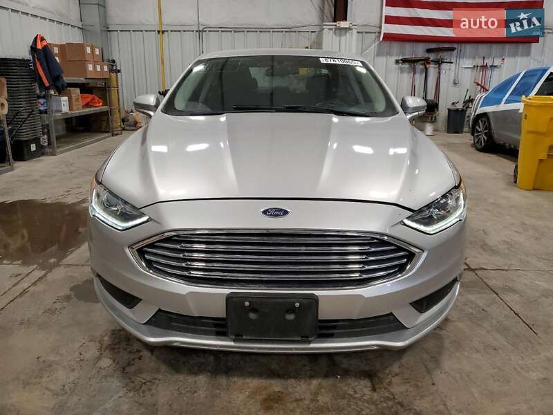 Седан Ford Fusion 2017 в Львове