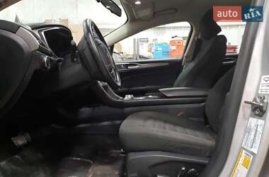 Седан Ford Fusion 2017 в 