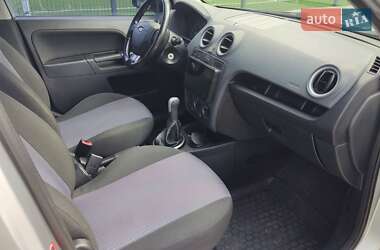Хэтчбек Ford Fusion 2010 в 