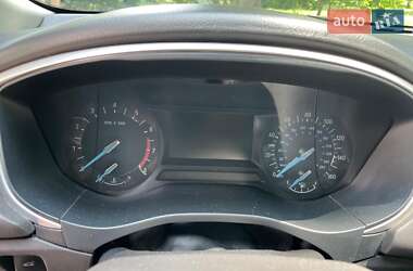 Седан Ford Fusion 2013 в 