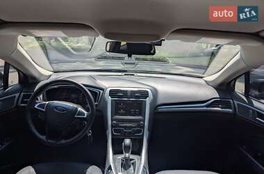 Седан Ford Fusion 2015 в 