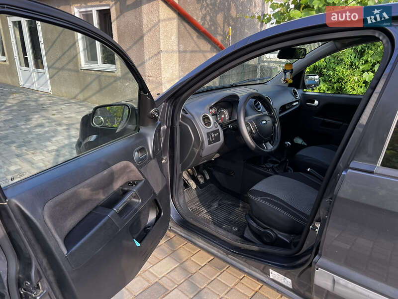 Хэтчбек Ford Fusion 2006 в Одессе