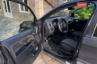 Хэтчбек Ford Fusion 2006 в 
