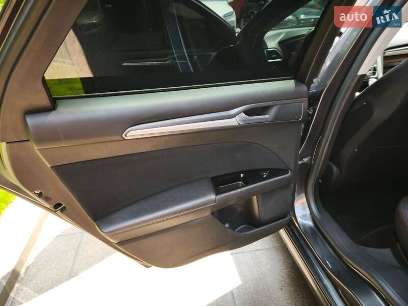 Седан Ford Fusion 2015 в Днепре