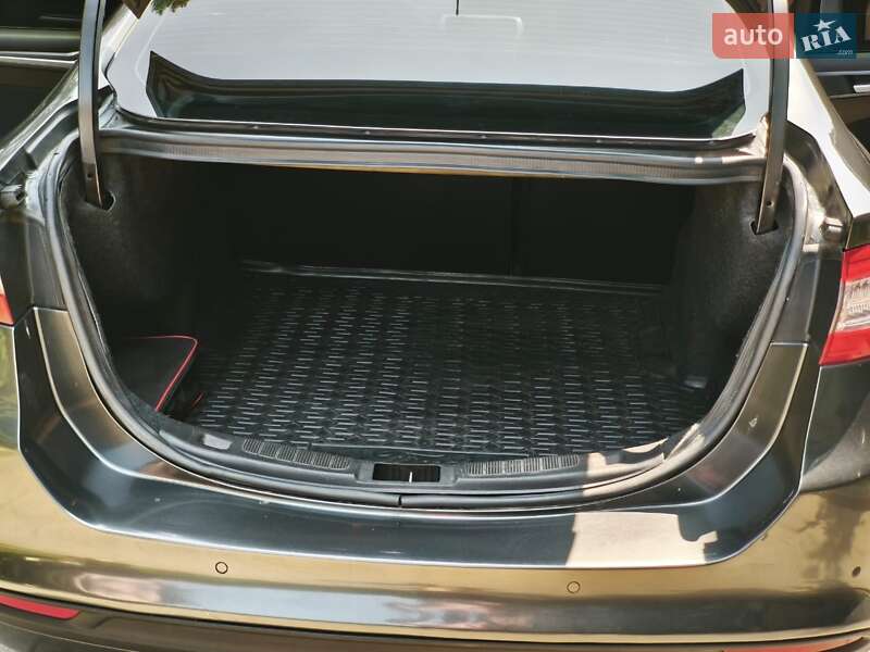 Седан Ford Fusion 2015 в Днепре