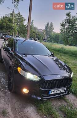 Седан Ford Fusion 2015 в 