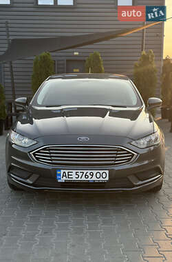 Седан Ford Fusion 2016 в 