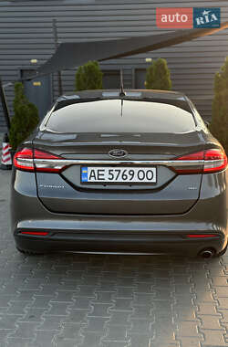 Седан Ford Fusion 2016 в 