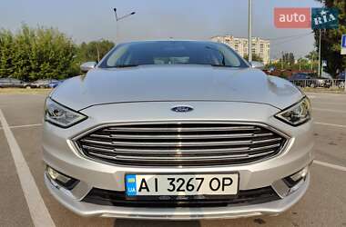 Седан Ford Fusion 2016 в 