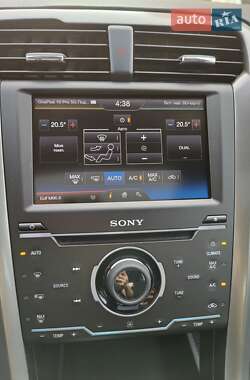 Седан Ford Fusion 2016 в 