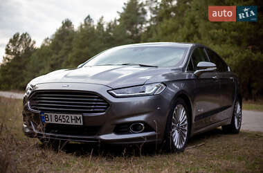 Седан Ford Fusion 2013 в 