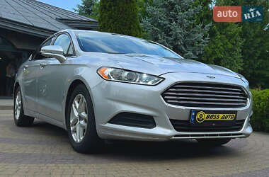 Седан Ford Fusion 2015 в Львові