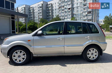 Хэтчбек Ford Fusion 2010 в 
