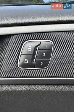 Седан Ford Fusion 2013 в 