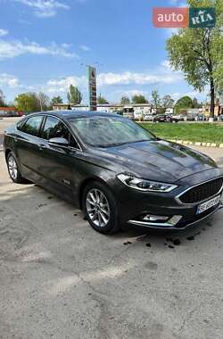 Седан Ford Fusion 2018 в 