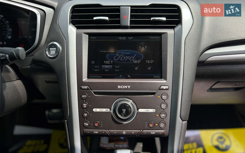 Седан Ford Fusion 2015 в Львові