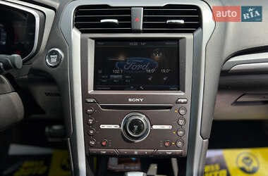 Седан Ford Fusion 2015 в 
